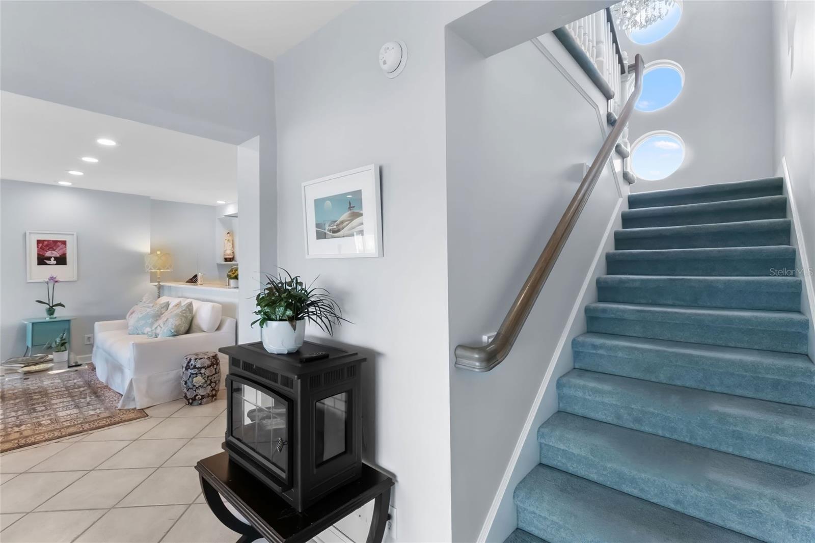 ROUSLYNN - Residential