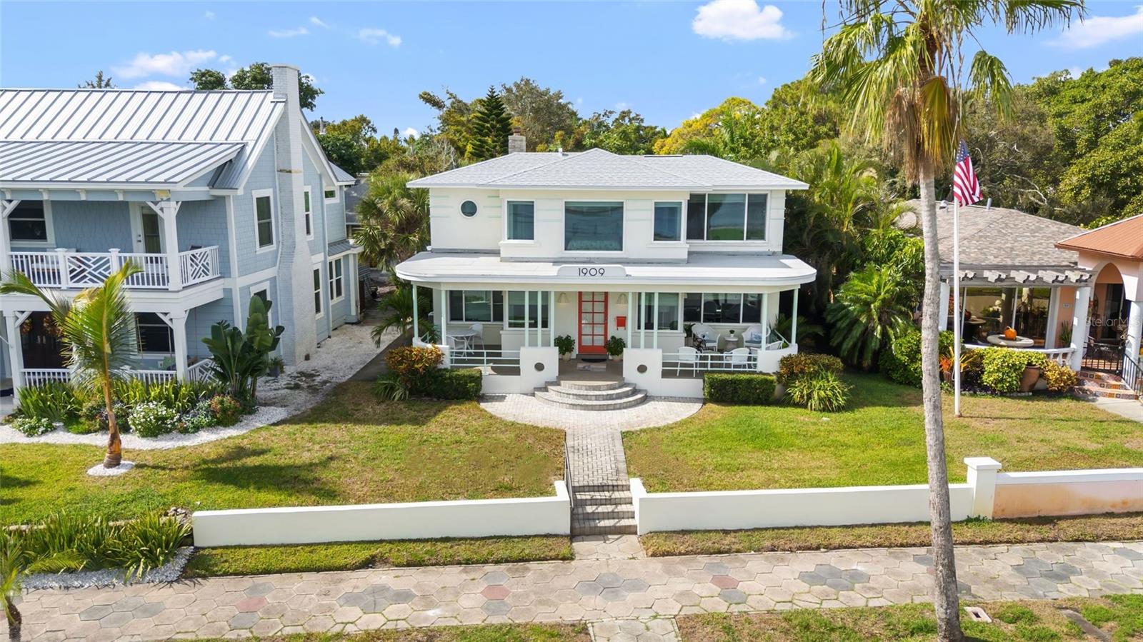 ROUSLYNN - Residential