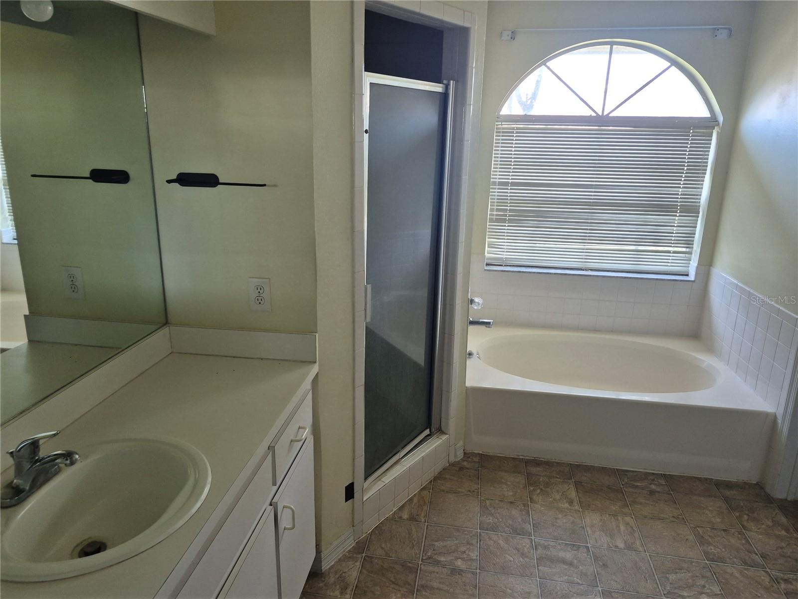 LAKE PADGETT ESTATES - Residential