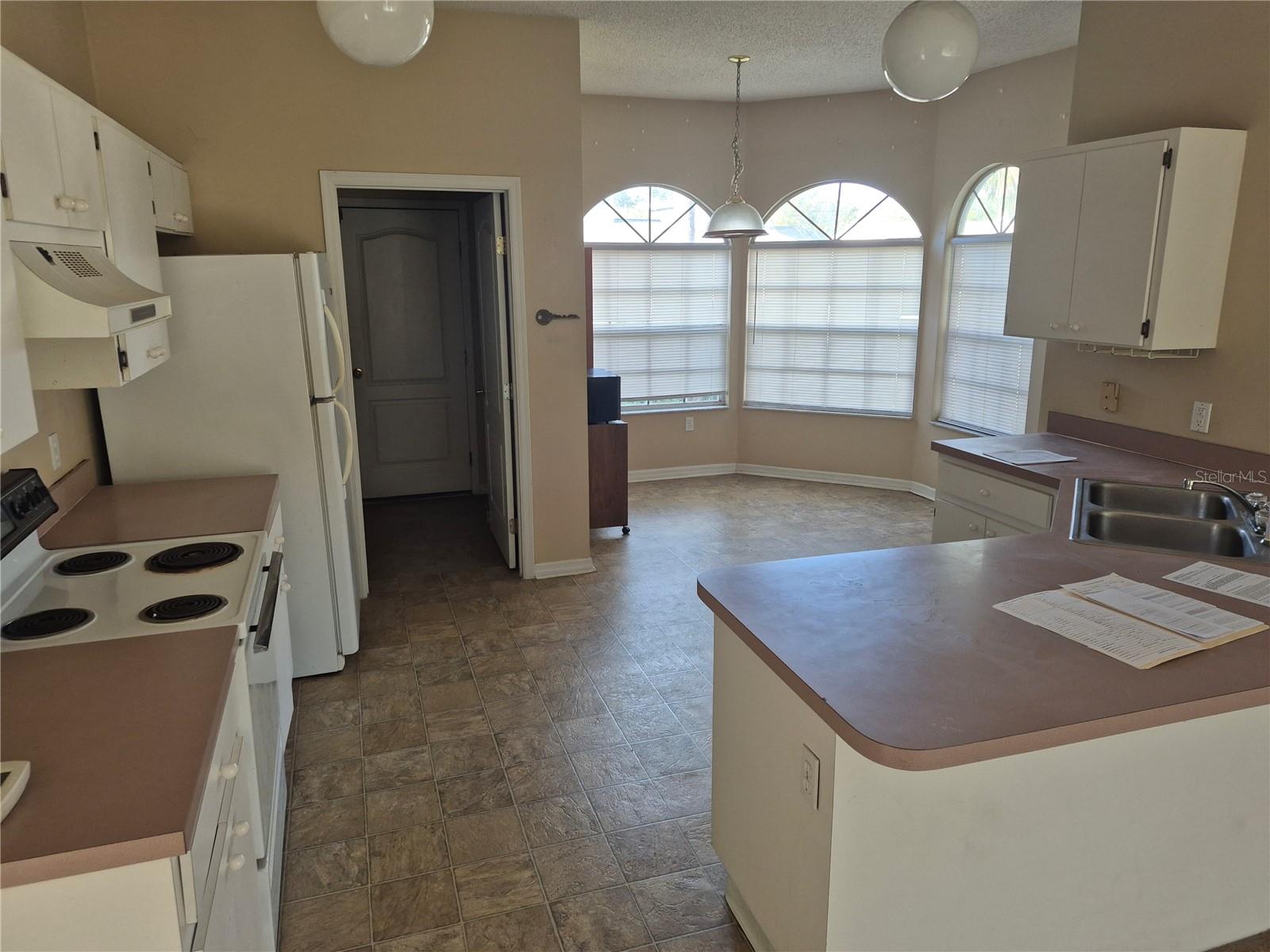 LAKE PADGETT ESTATES - Residential