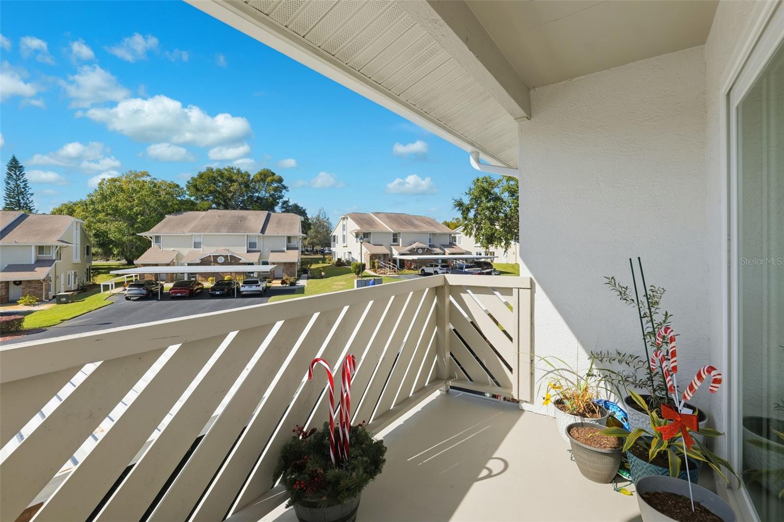 EAGLESWOOD CONDO - Residential