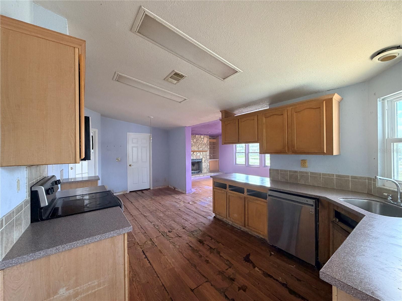 HUNTERS RIDGE - Residential