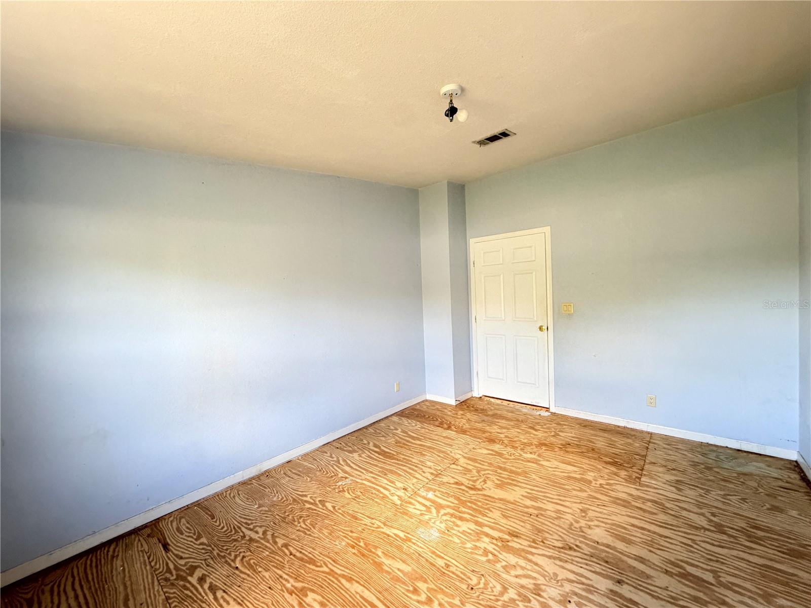 HUNTERS RIDGE - Residential