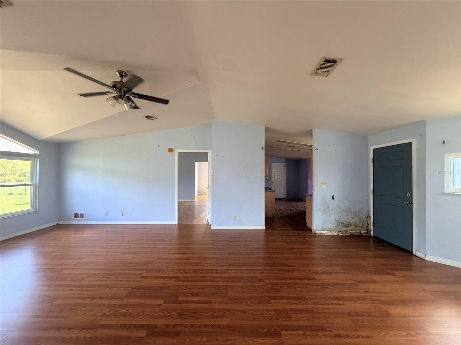 HUNTERS RIDGE - Residential