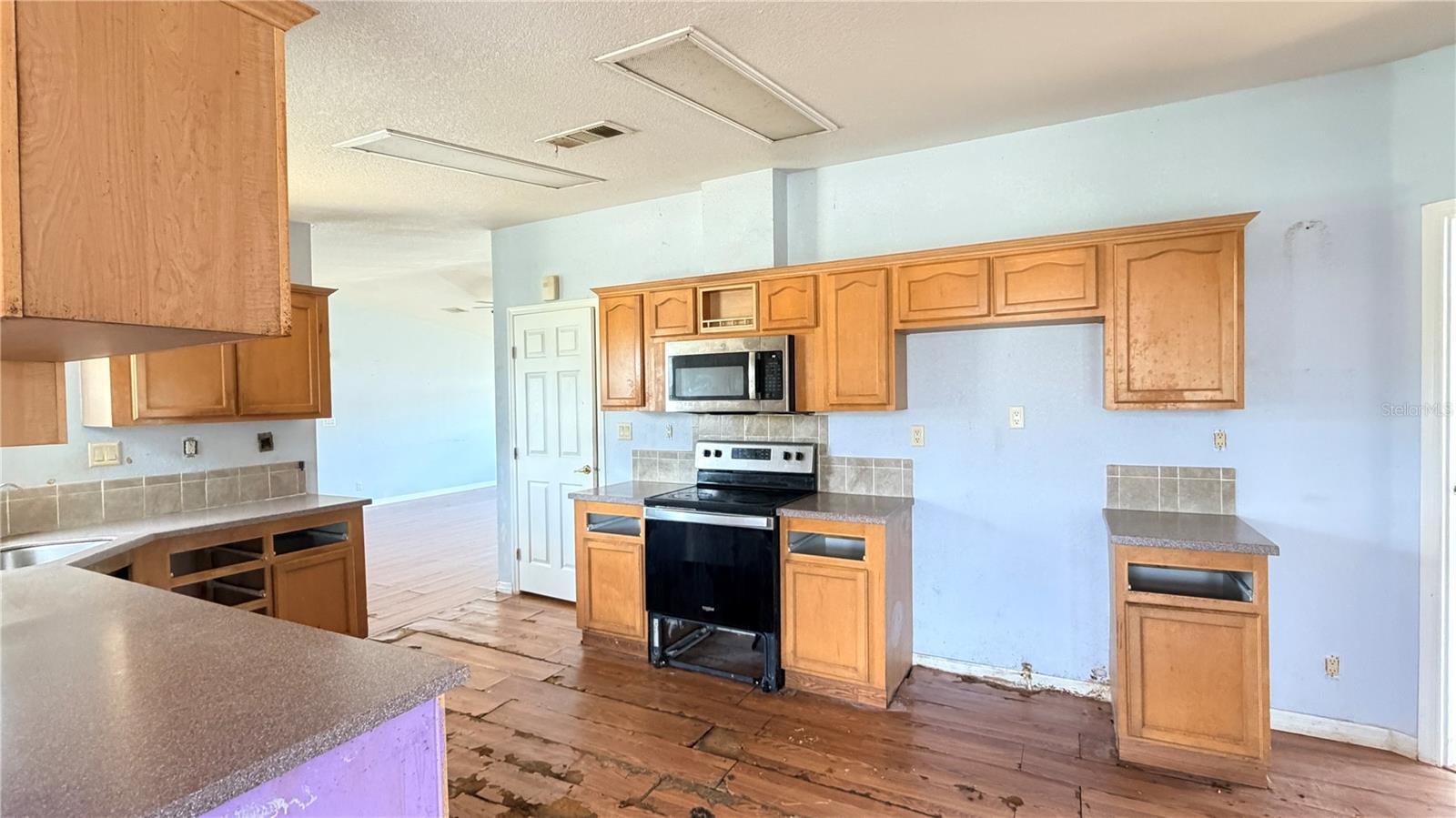 HUNTERS RIDGE - Residential