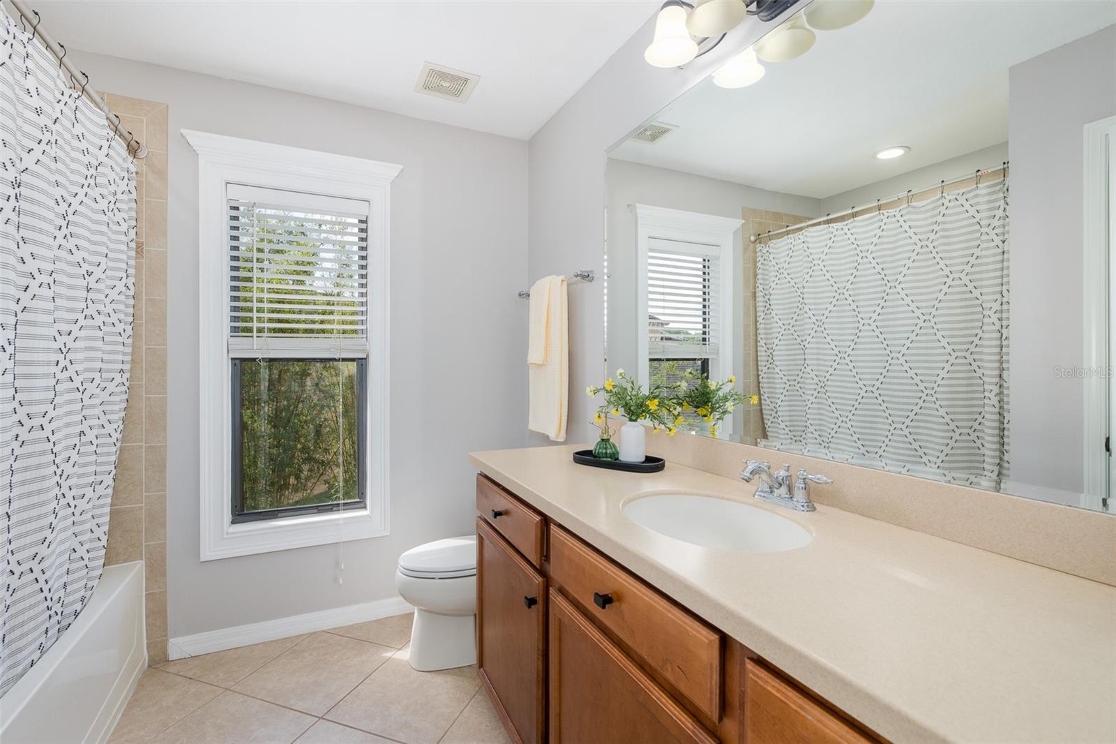 SUNCOAST LAKES PH 02 - Residential