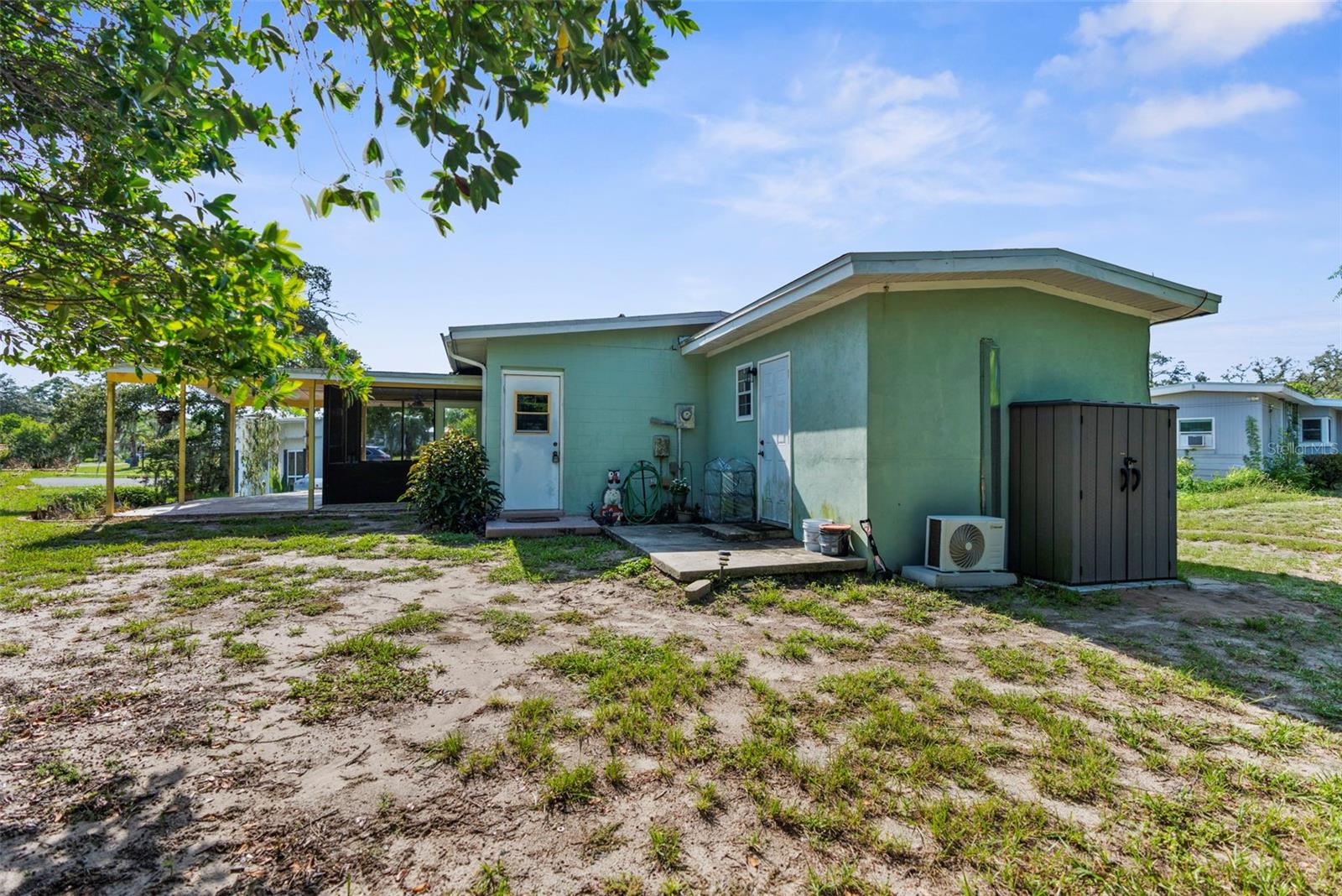 SPRING HILL - Residential