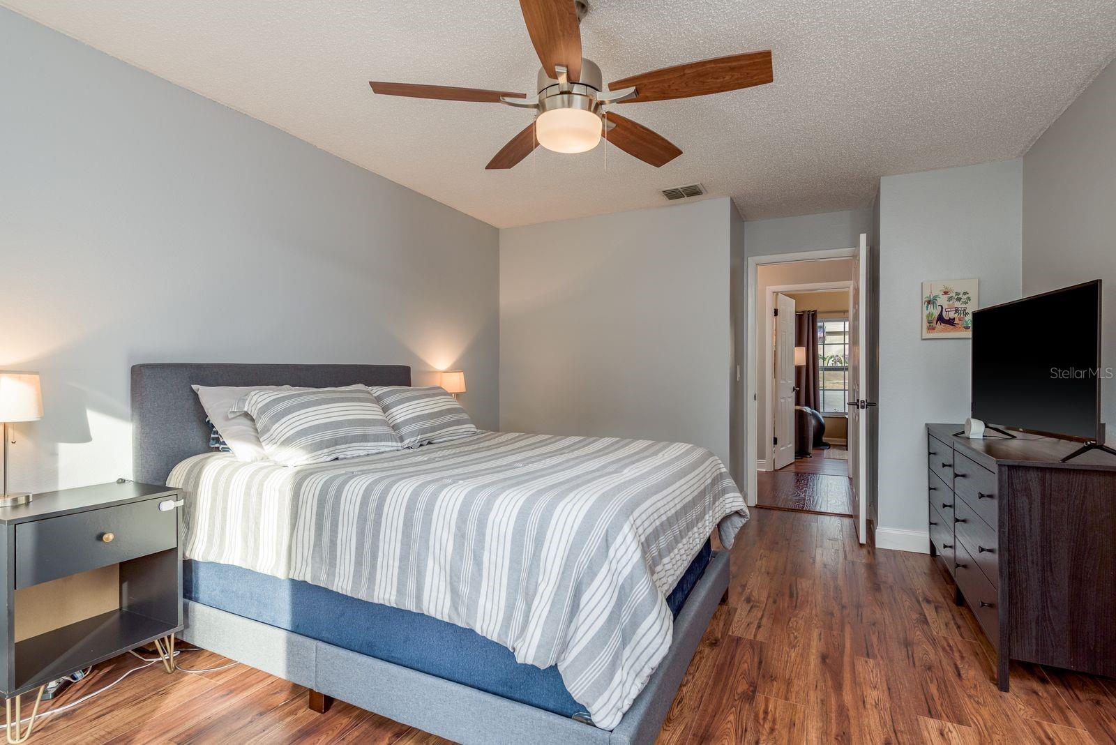 LAKE ST GEORGE-UNIT 1 - Residential