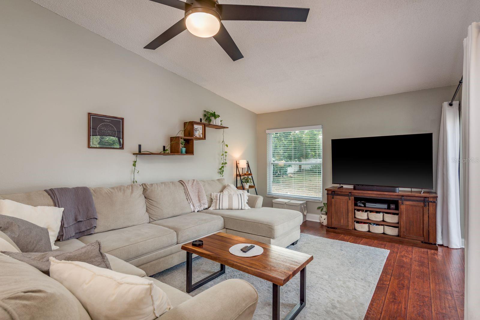 LAKE ST GEORGE-UNIT 1 - Residential