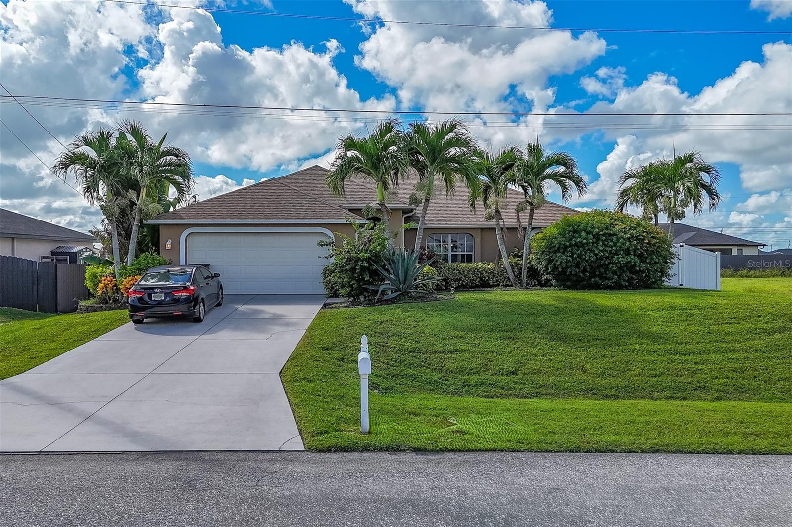 CAPE CORAL - Residential