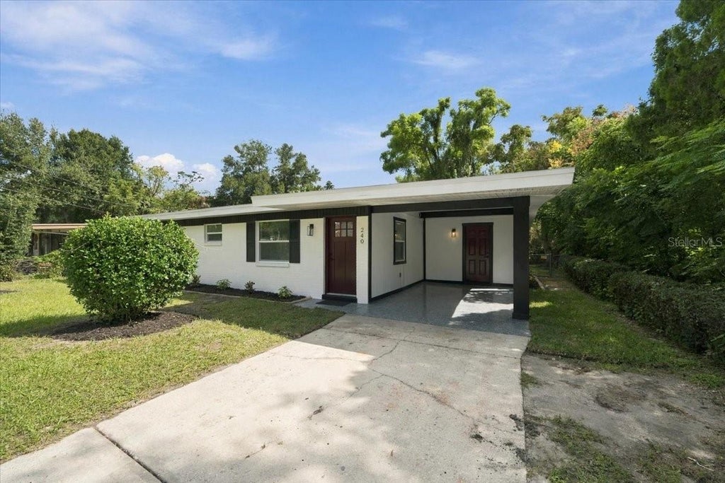 Photo of 240 Westwood Avenue, Winter Haven, FL 33880 (MLS # TB8558292)