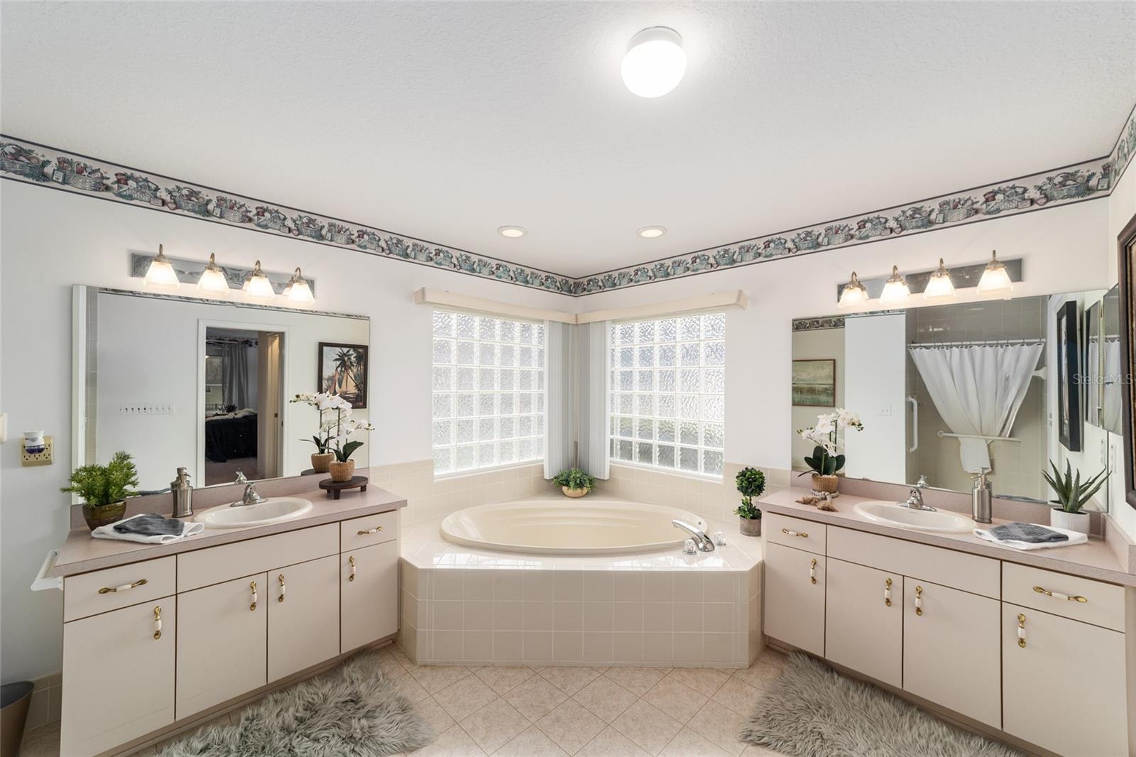 SPRUCE CREEK GOLF AND COUNTRY CLUB - Residential