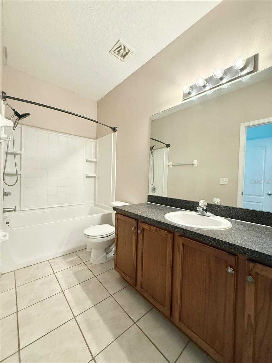 FISHHAWK RANCH TWNHMS PH - Residential