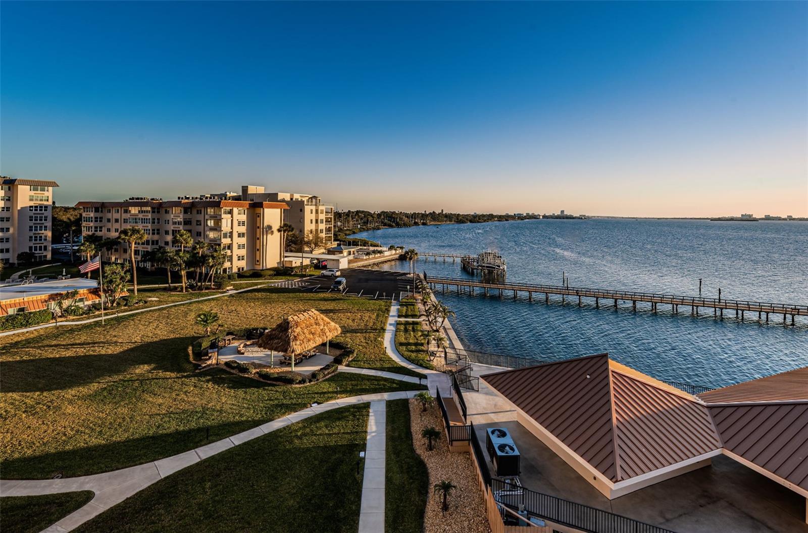 EDGEWATER ARMS 4TH CONDO - Residential