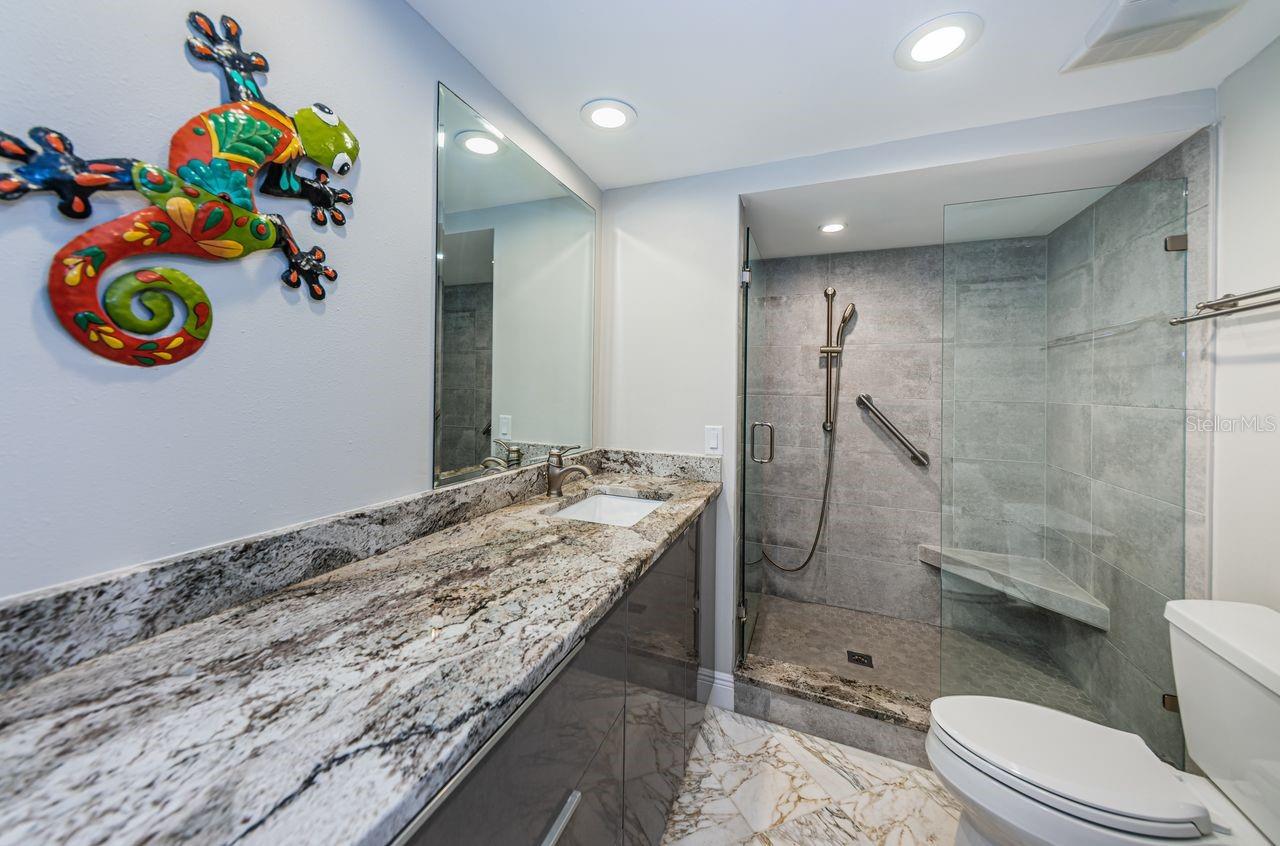 EDGEWATER ARMS 4TH CONDO - Residential