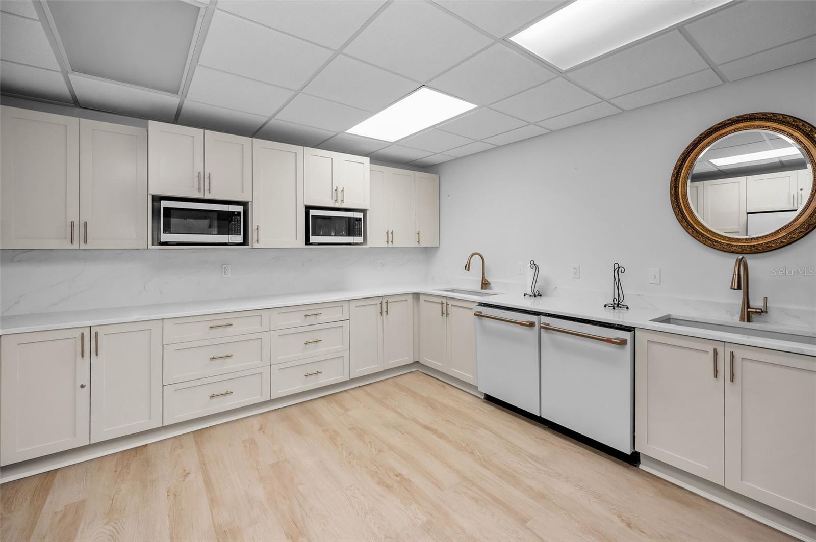 EDGEWATER ARMS 4TH CONDO - Residential