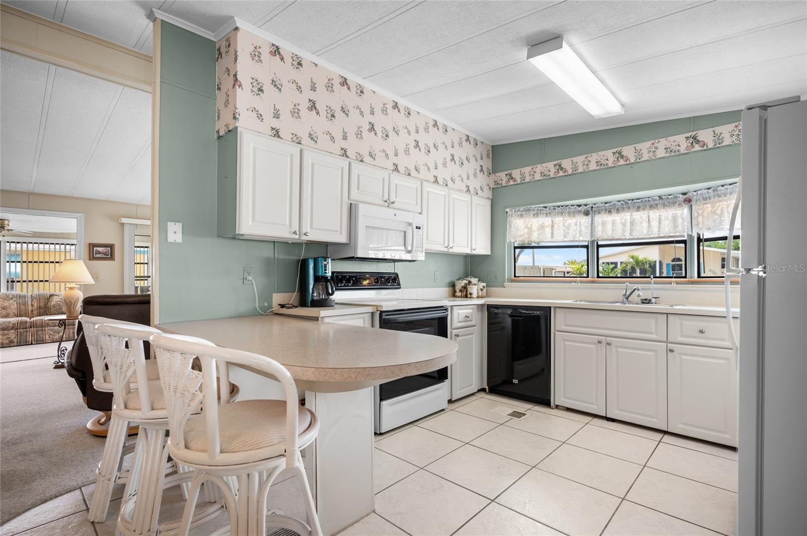 6162 REDWING AVENUE, ENGLEWOOD, FL, 34224 4 6162 REDWING AVENUE