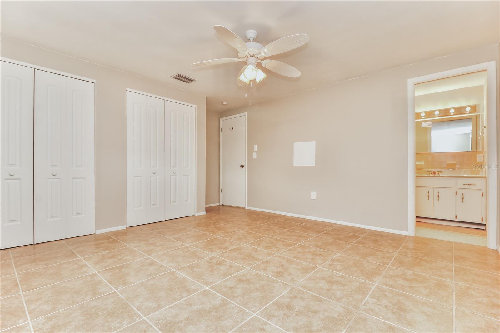 WOOD TRAIL VILLAGE - Residential Lease