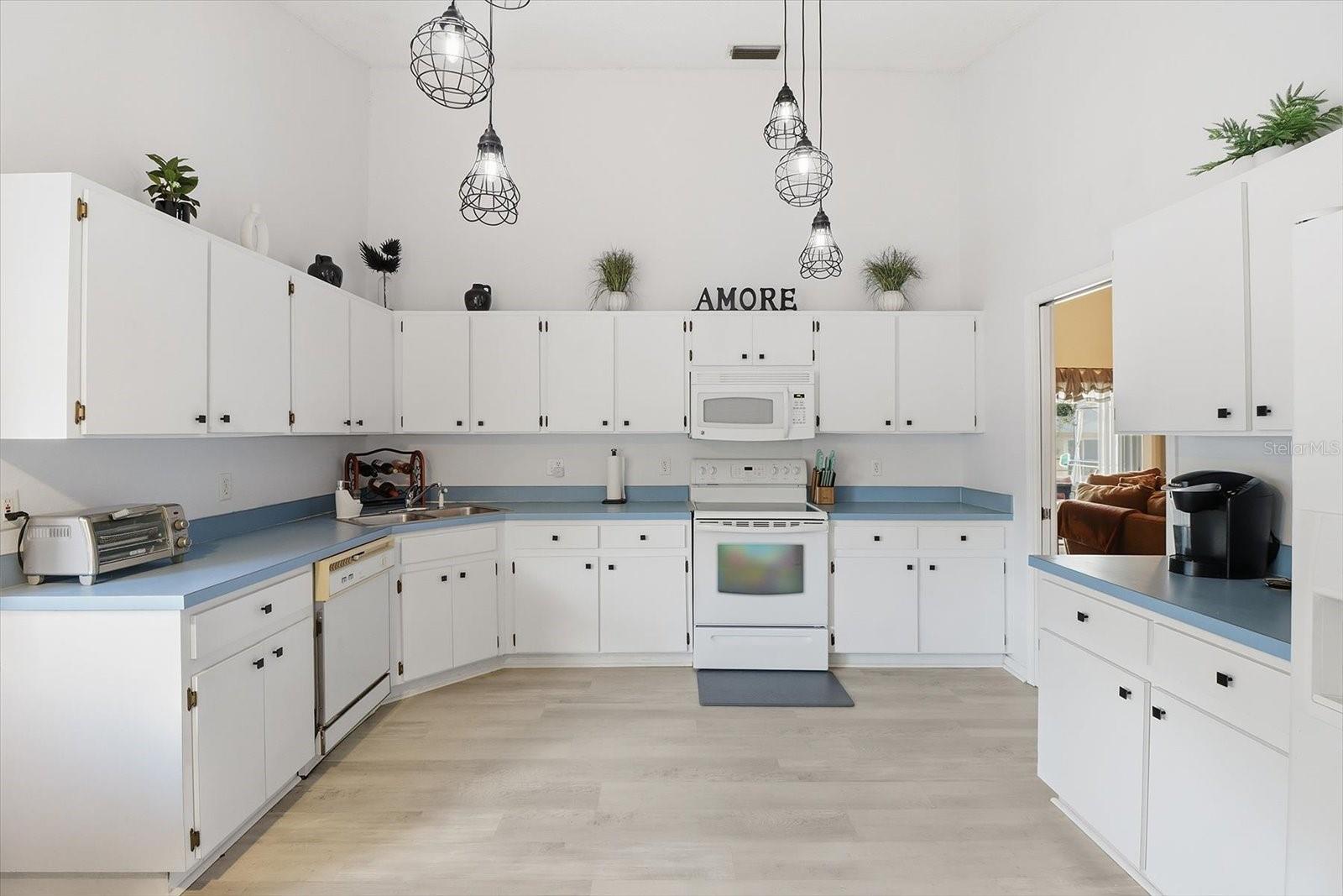 LAKE PADGETT PINES - Residential