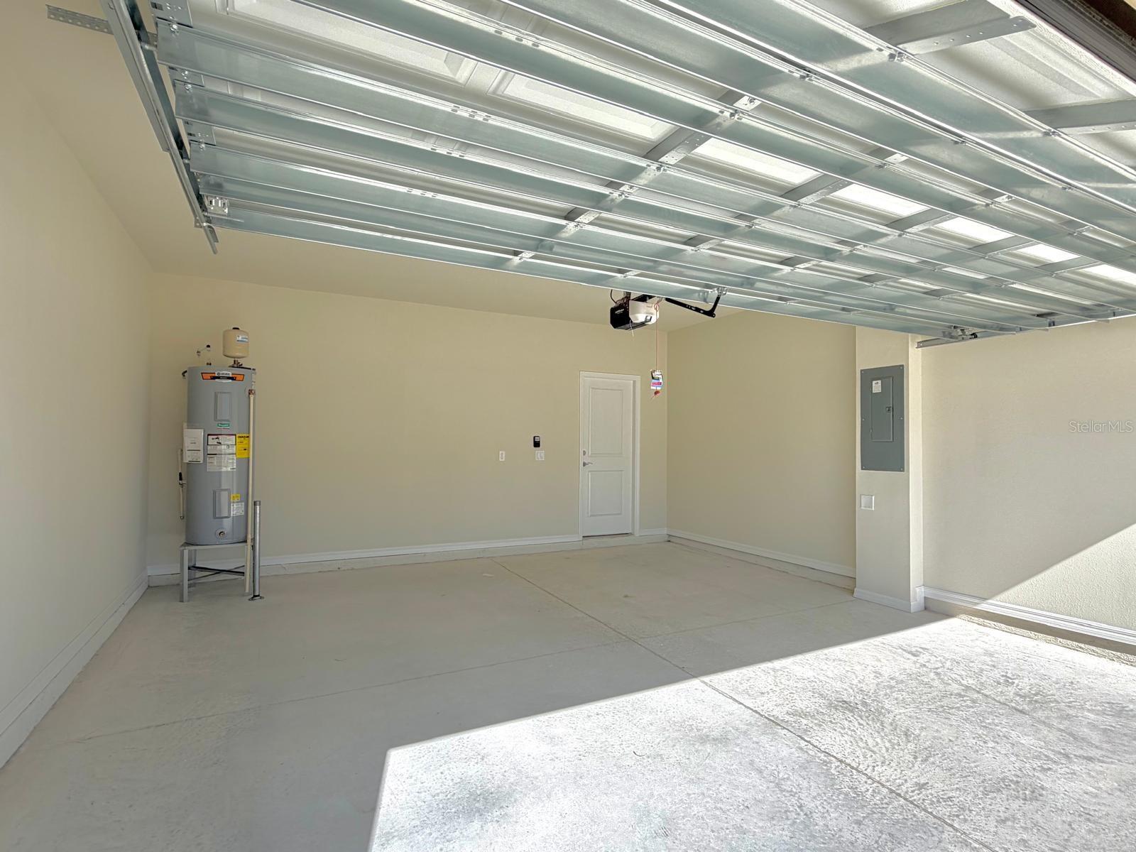 SILVERLEAF OAKS AT HAMLIN PHASE 3A - Residential Lease