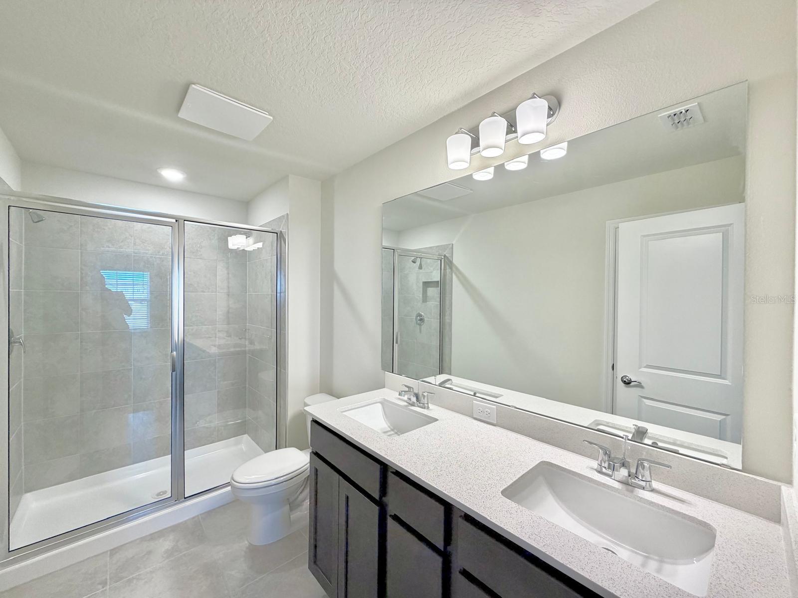 SILVERLEAF OAKS AT HAMLIN PHASE 3A - Residential Lease