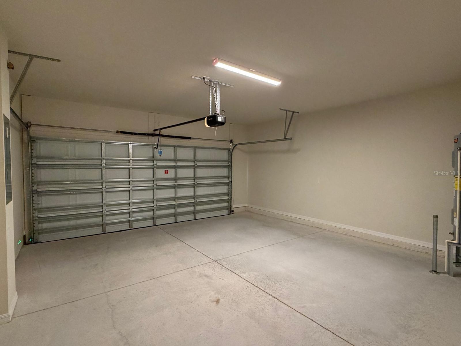 SILVERLEAF OAKS AT HAMLIN PHASE 3A - Residential Lease