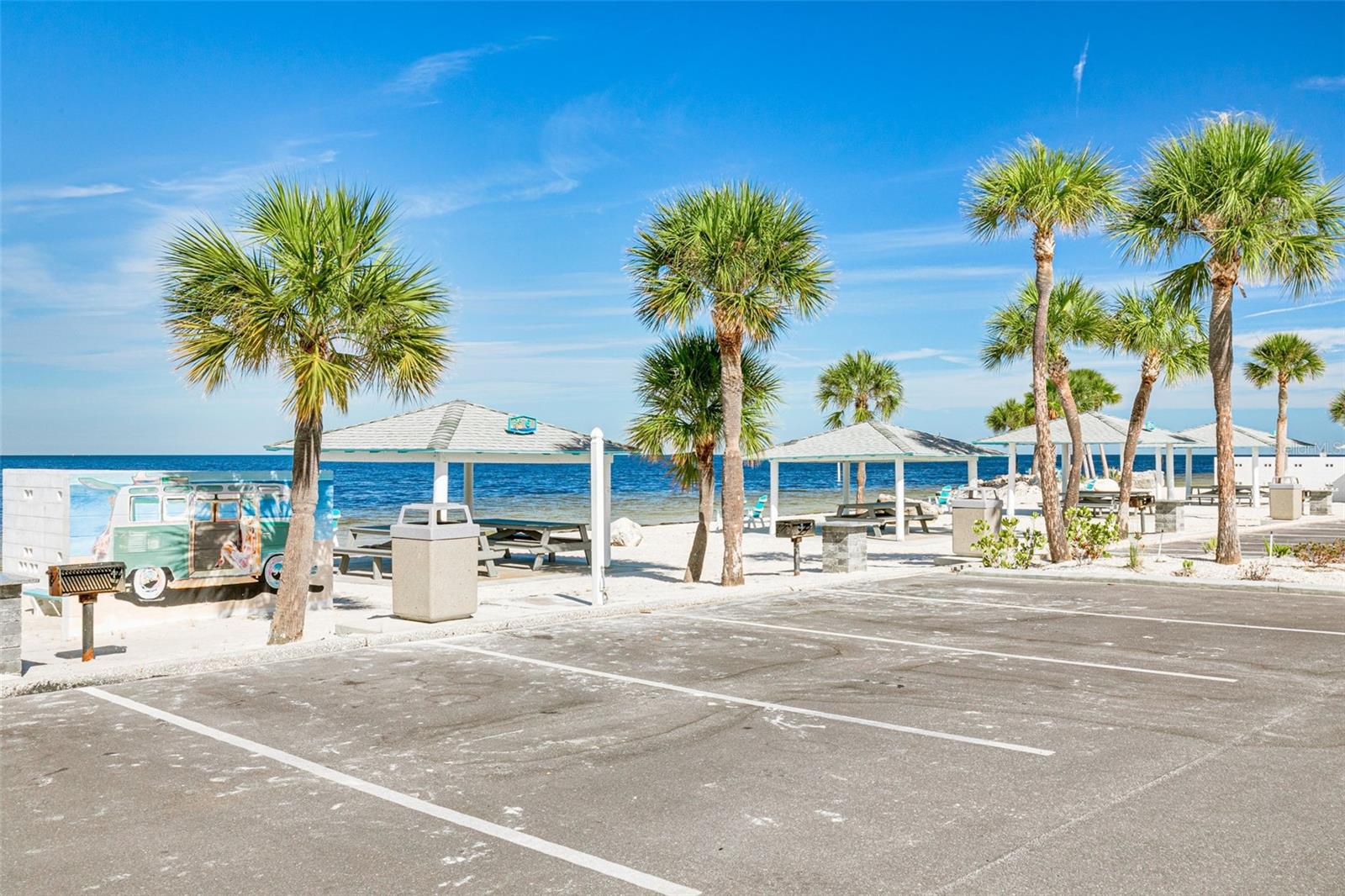 FLOR A MAR - Residential