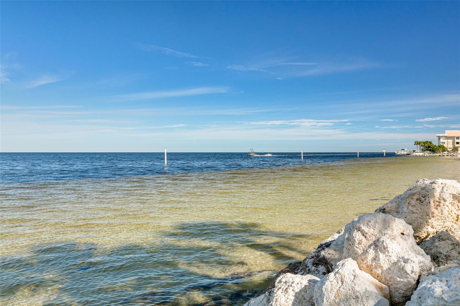 FLOR A MAR - Residential