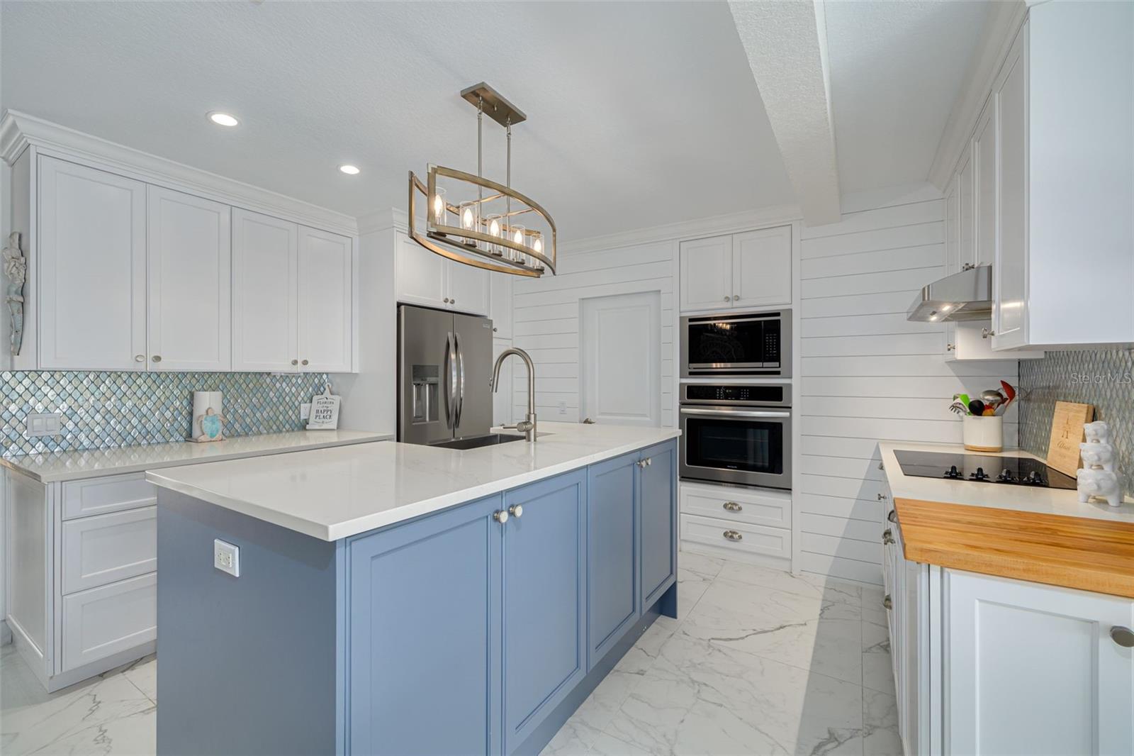 FLOR A MAR - Residential