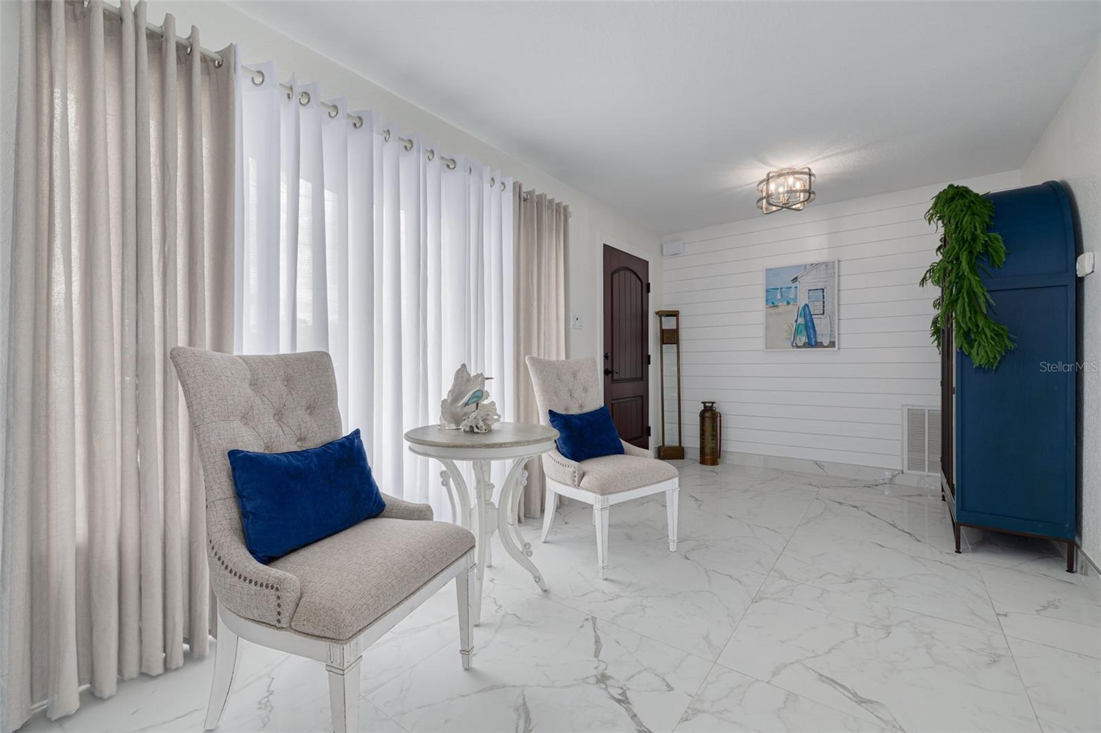 FLOR A MAR - Residential