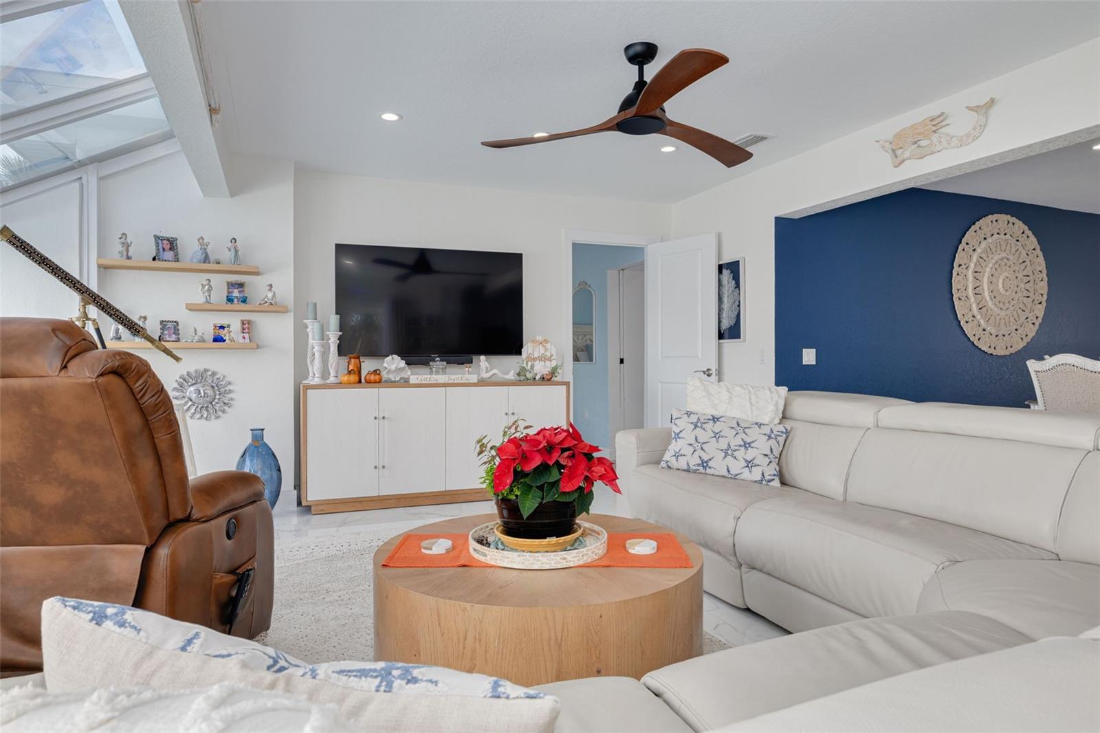 FLOR A MAR - Residential