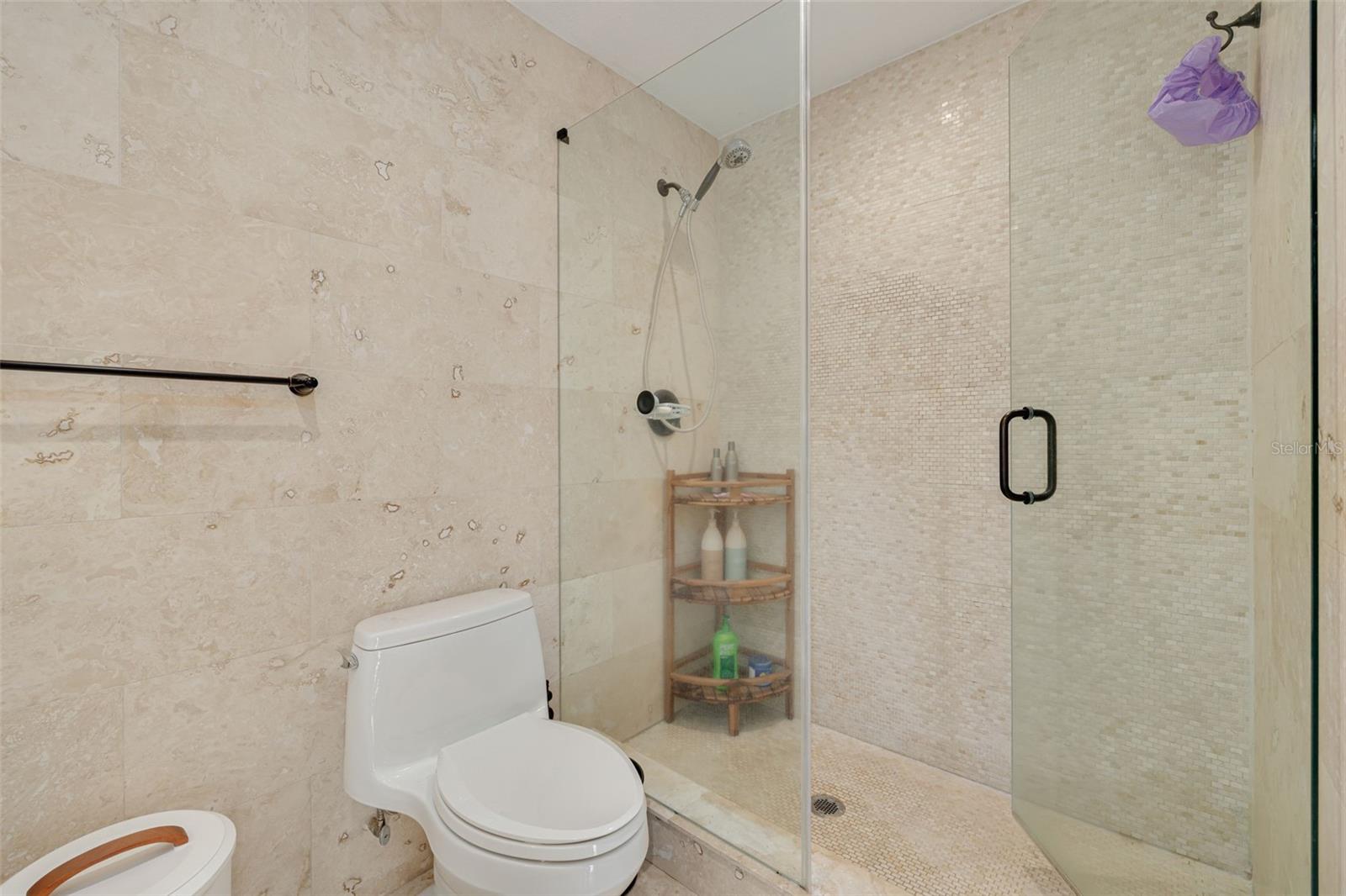 FLOR A MAR - Residential