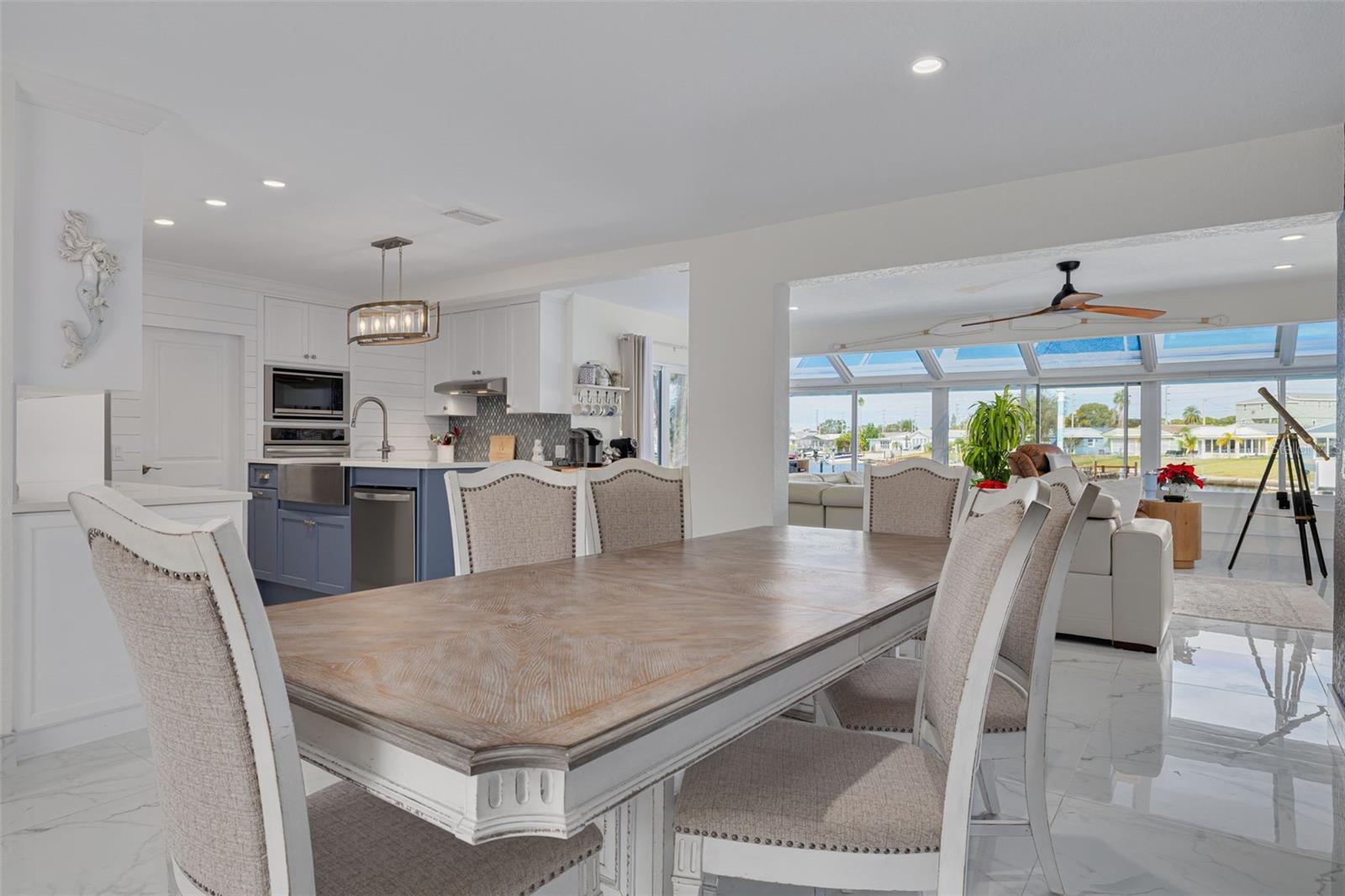 FLOR A MAR - Residential