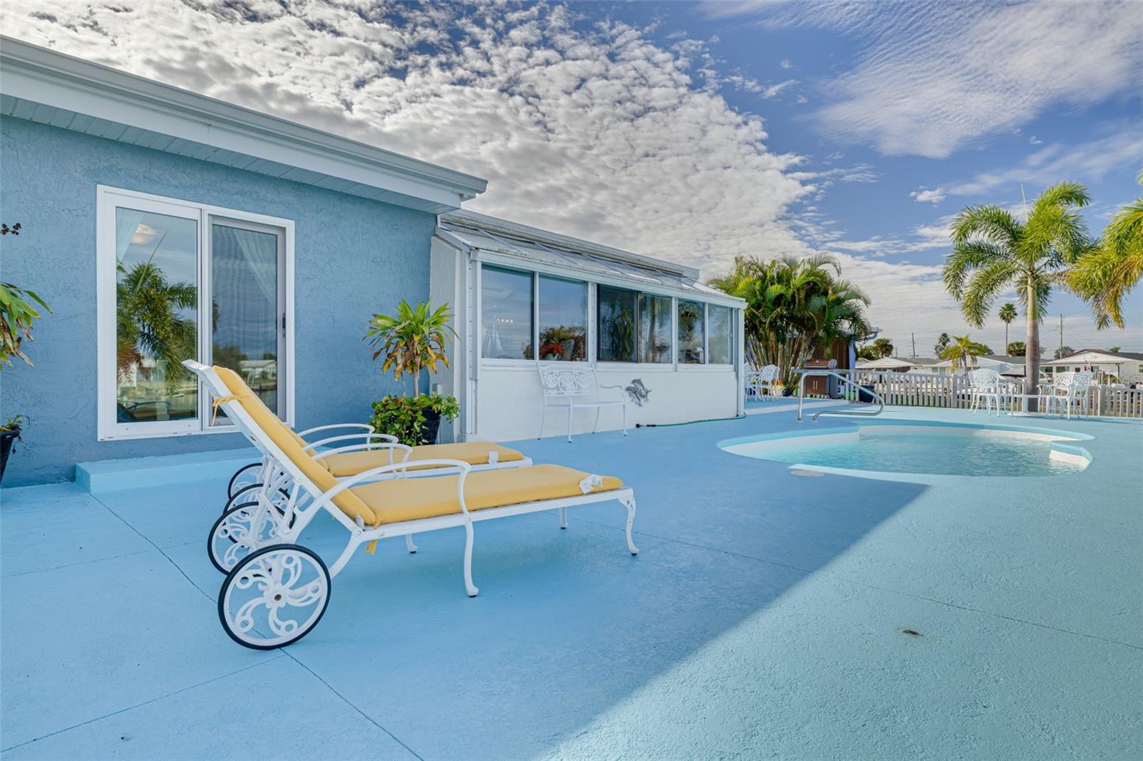 FLOR A MAR - Residential