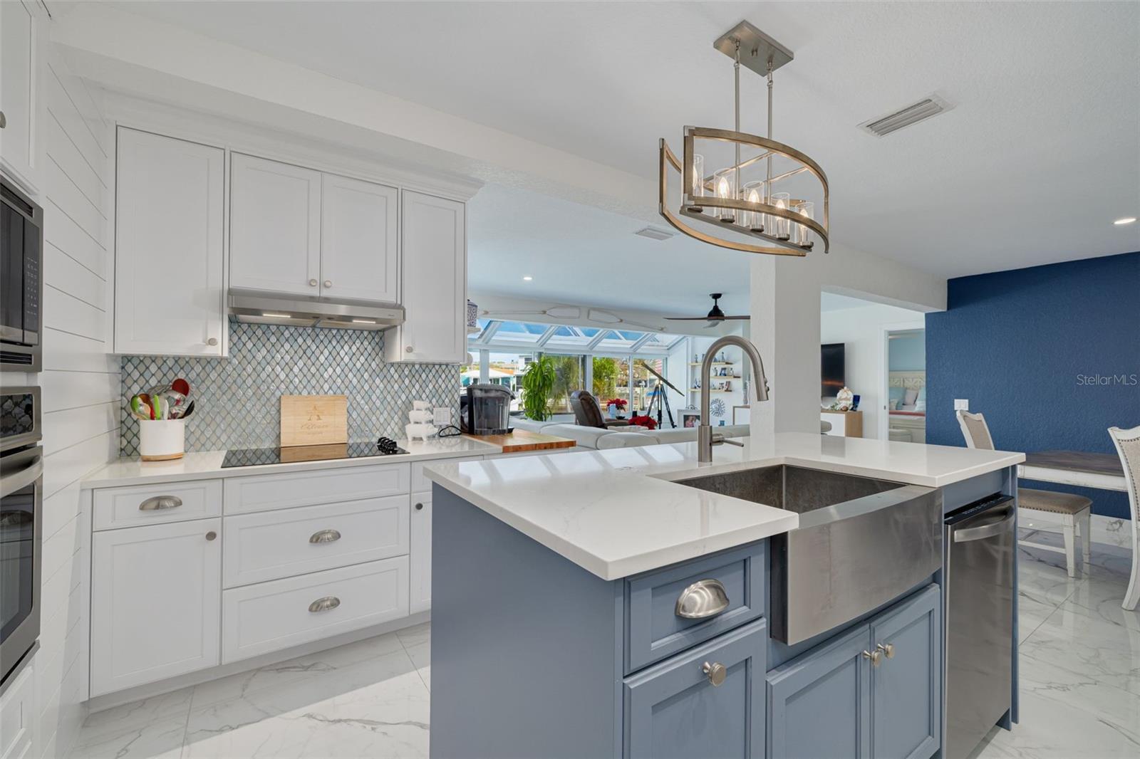 FLOR A MAR - Residential