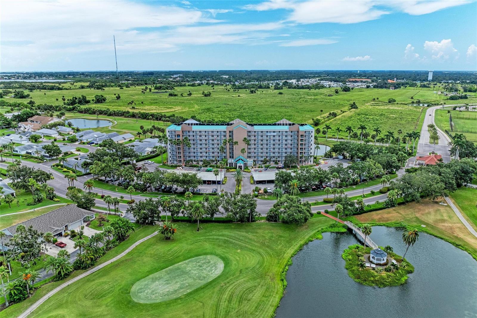 THE TERRA CEIA CLUB - Residential