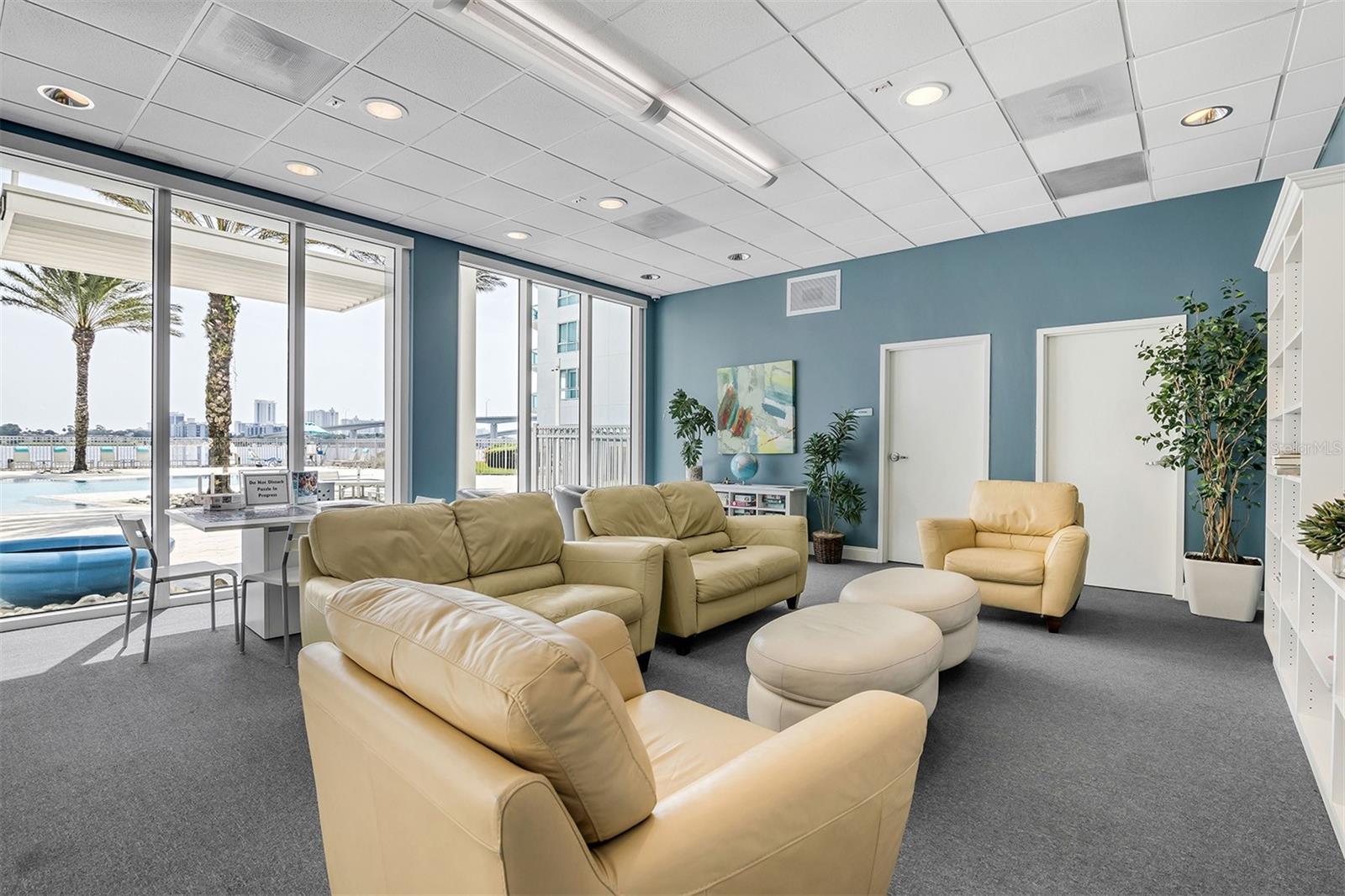 MARINA GRANDE/HALIFAX 01 - Residential