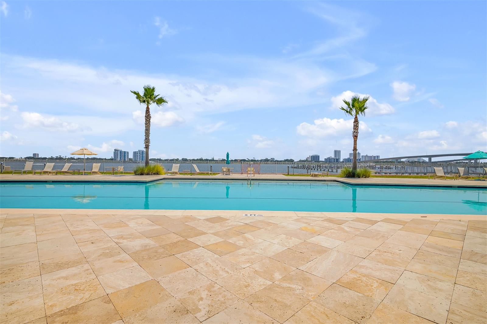 MARINA GRANDE/HALIFAX 01 - Residential