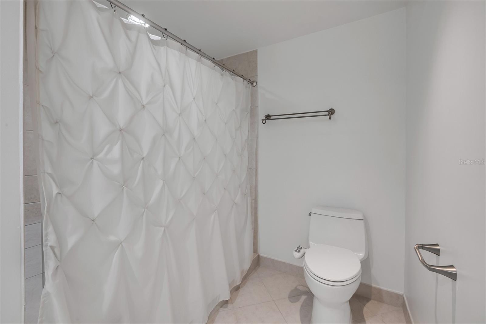 MARINA GRANDE/HALIFAX 01 - Residential