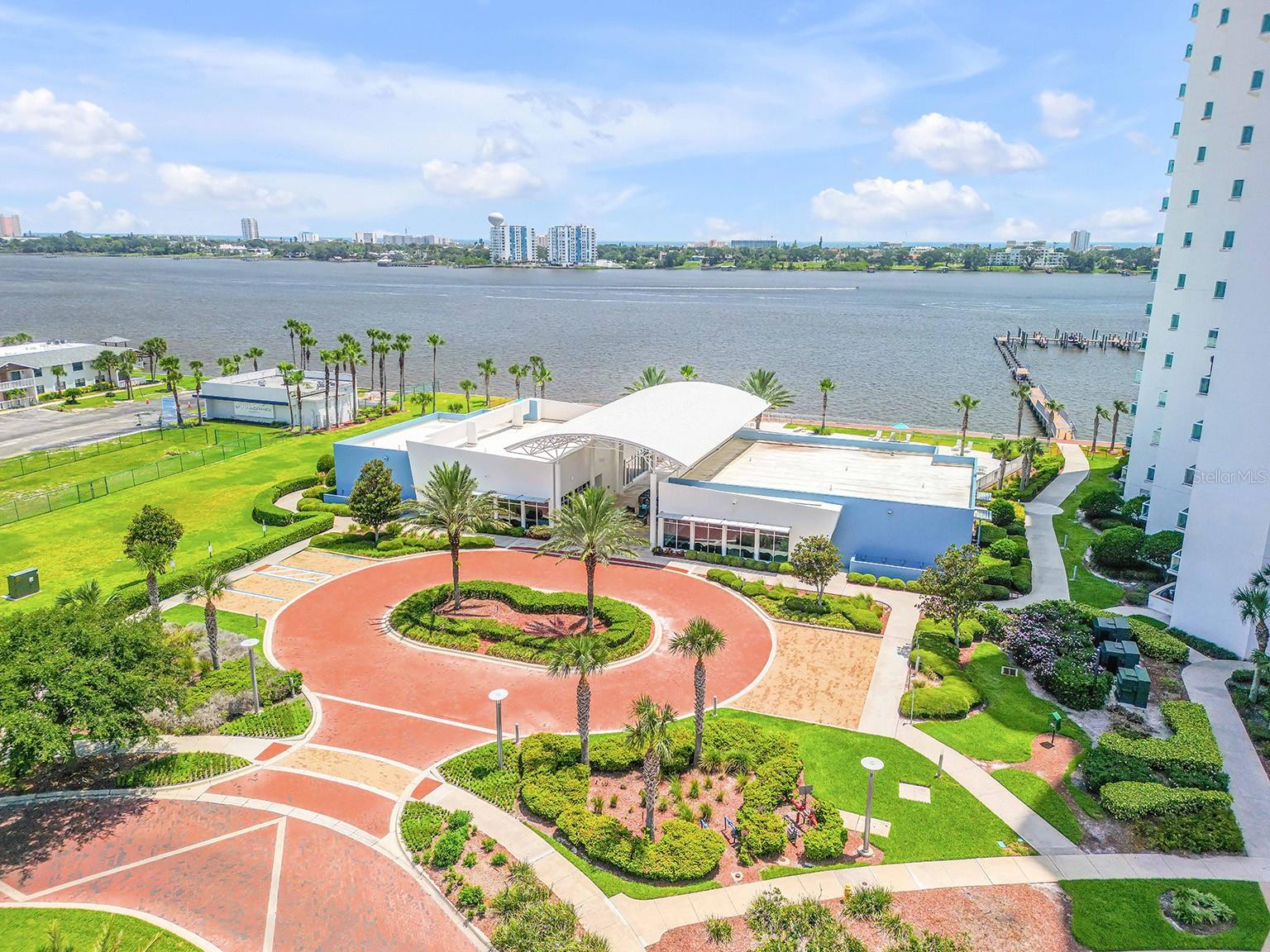 MARINA GRANDE/HALIFAX 01 - Residential