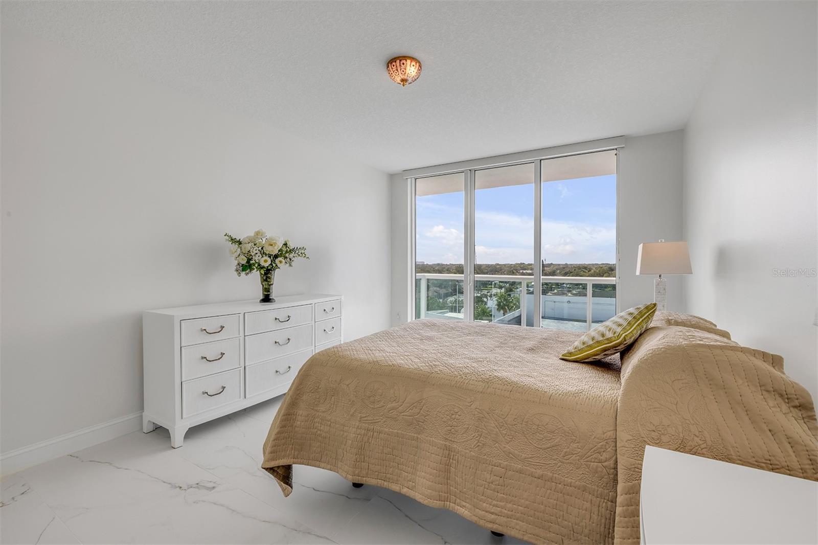 MARINA GRANDE/HALIFAX 01 - Residential