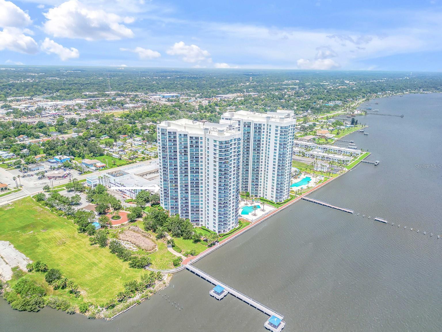 MARINA GRANDE/HALIFAX 01 - Residential