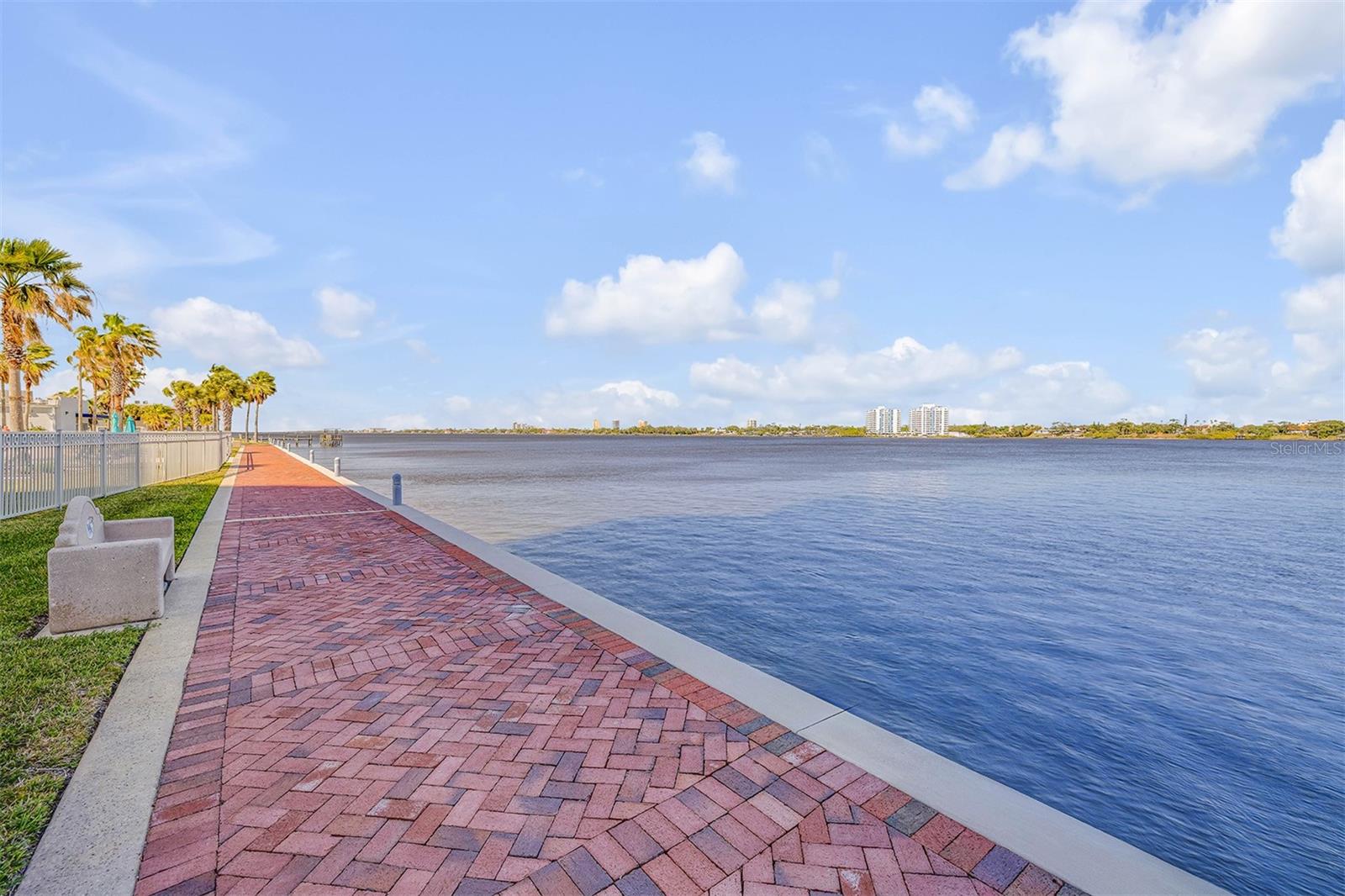 MARINA GRANDE/HALIFAX 01 - Residential