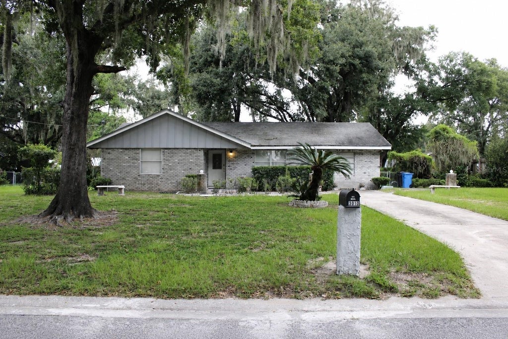 Photo of 3010 Oakview Lane, Plant City, FL 33566 (MLS # TB8544227)