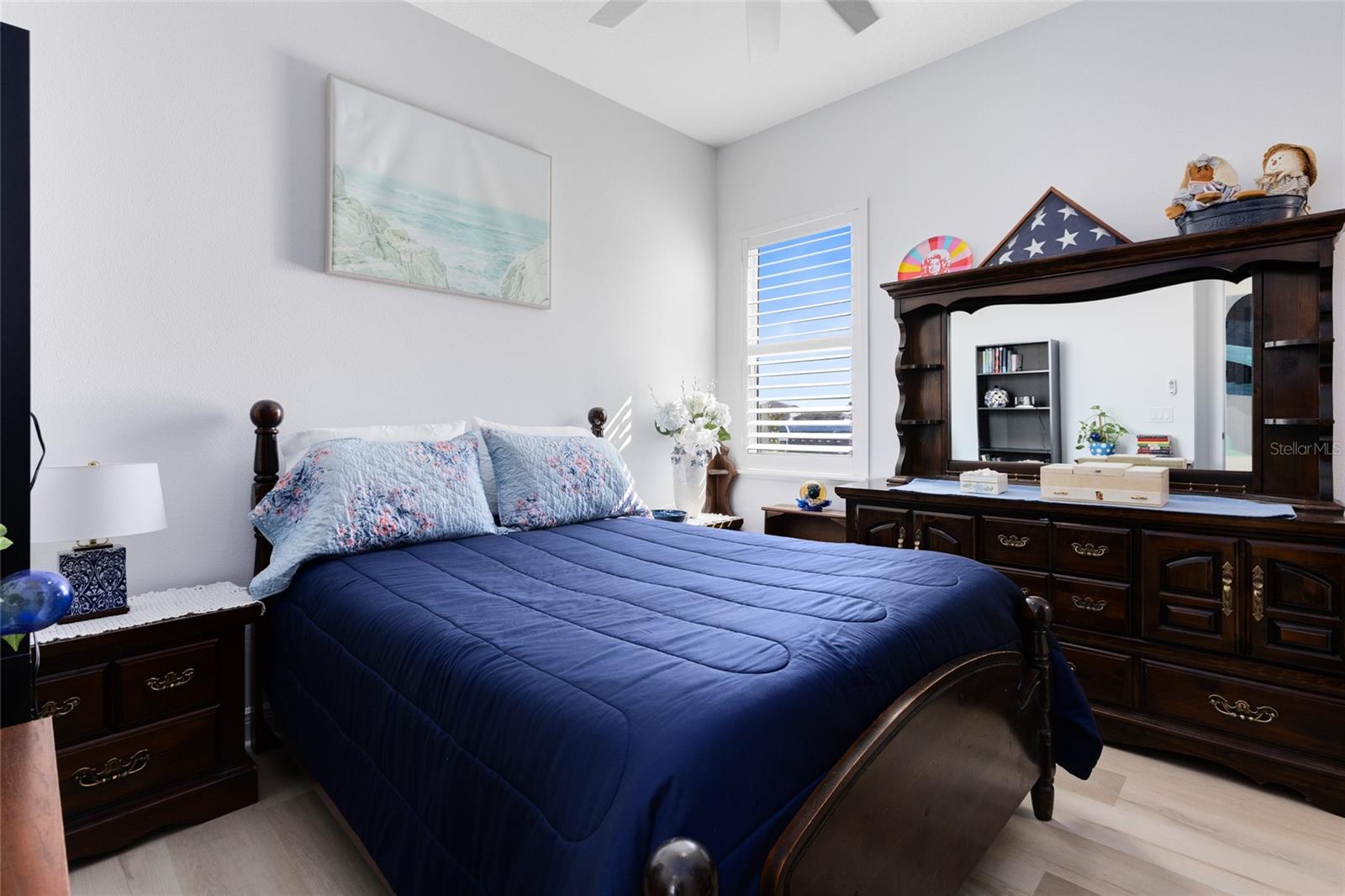 LAUREL POINTE - Residential