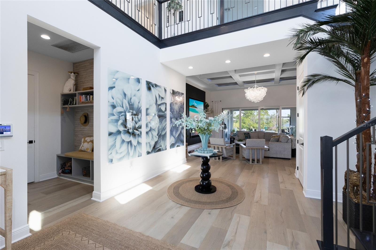 LAUREL POINTE - Residential