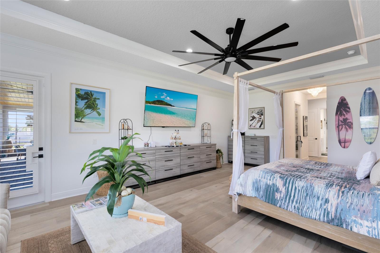 LAUREL POINTE - Residential