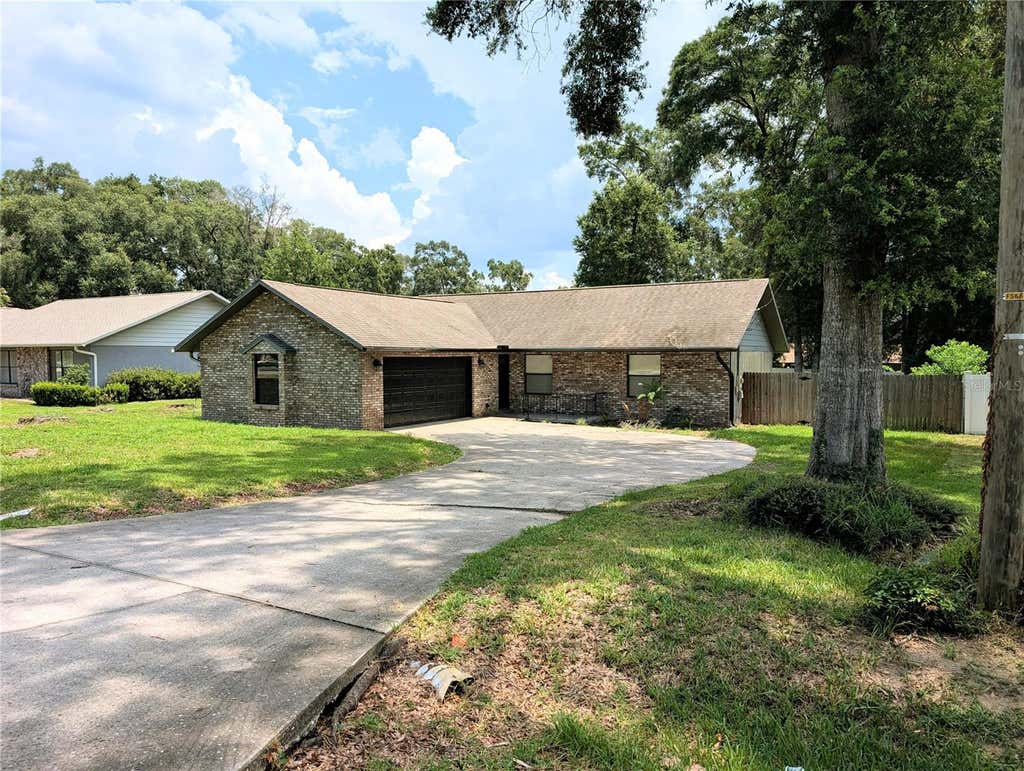 Photo of 3243 NE 32nd Avenue, Ocala, FL 34479 (MLS # OM728735)