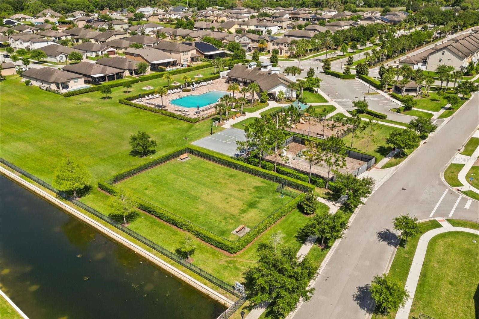 LAKESHORE AT NARCOOSSEE PH 1 - Residential