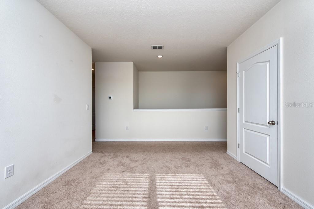 SQUIRES GROVE - Residential